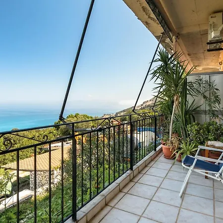 Vangelis Apartamento