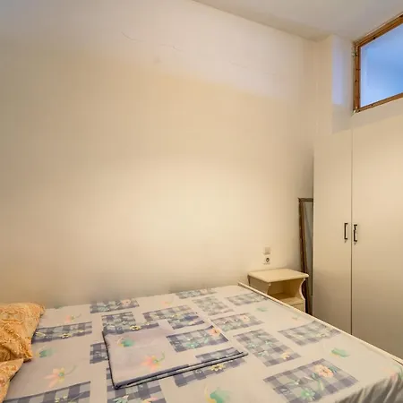 Vangelis Apartment Angon
